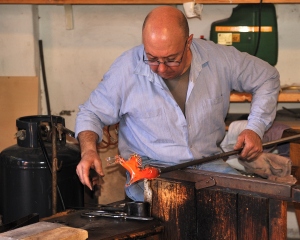 Man creating Murano Glass Horse (Wikipedia) 